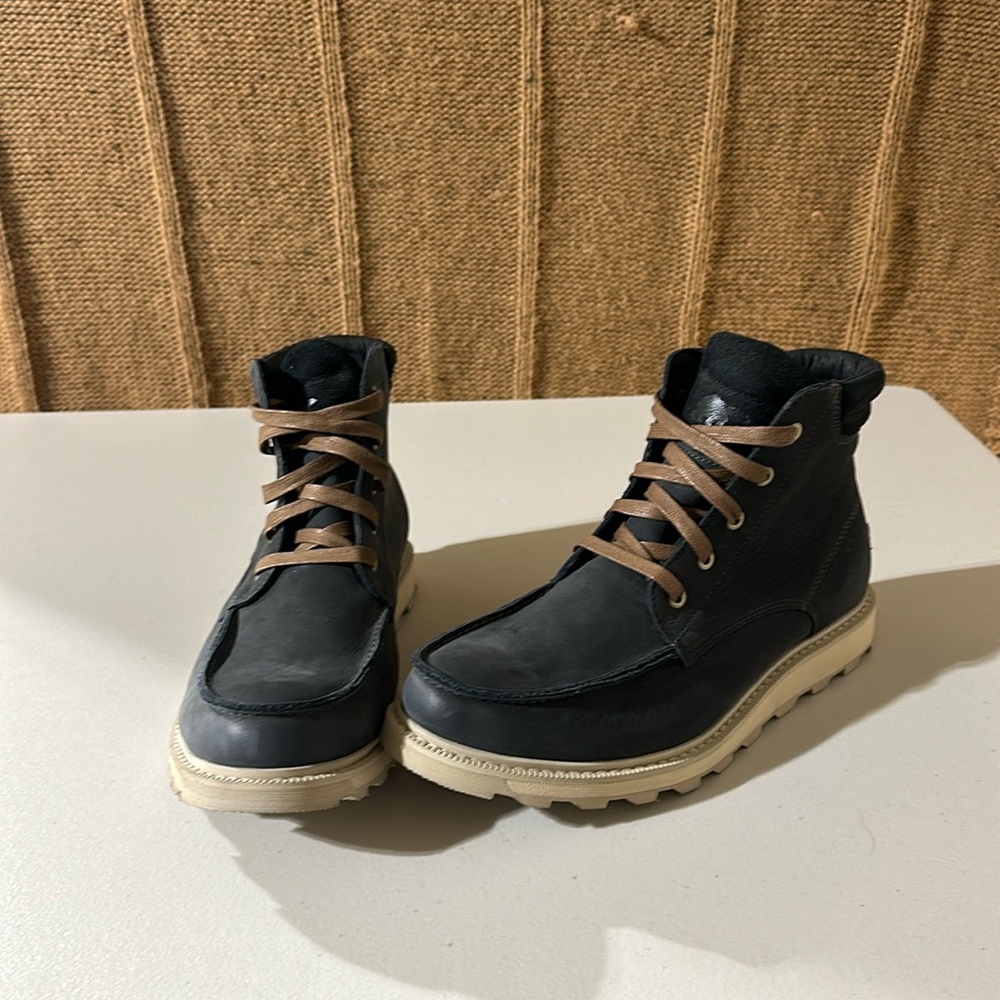Sorel Madson II Moc Toe Boots-Size 10